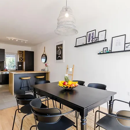Apartment Sea Shell