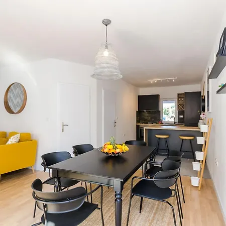 Sea Shell Apartment