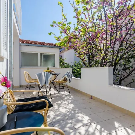 Apartment Sea Shell *